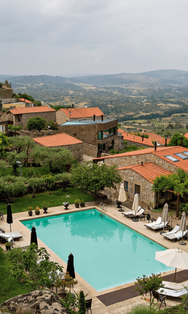 Piscina das Casas do Côro, quarto de luxo nas Casas do Côro, terraço das Casas do Côro, vista panorâmica das Casas do Côro, exterior das Casas do Côro.